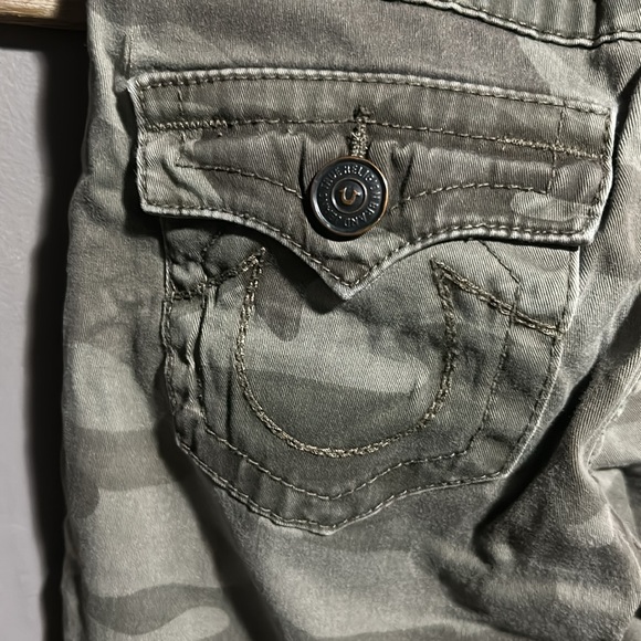 True Religion Camouflage Camo olive green - Picture 5 of 11